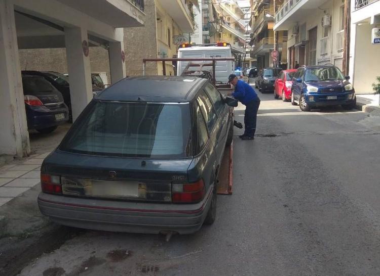 Άλλo ένα εγκαταλειμμένο όχημα απομακρύνθηκε από τη Διεύθυνση της Δημοτικής Αστυνομίας Βέροιας
