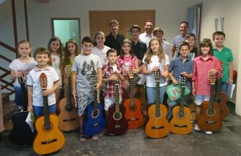 Μαθητική επίδειξη τμημάτων κιθάρας του Δημοτικού Ωδείου Νάουσας