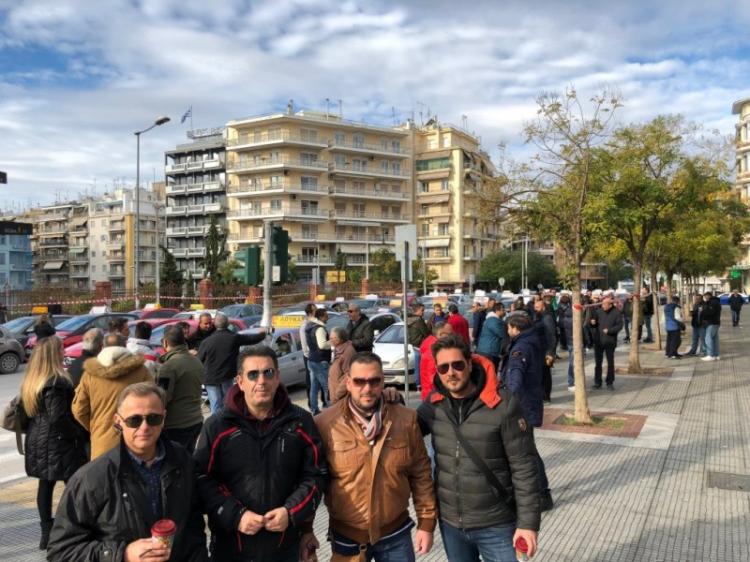 Και οι Ημαθιώτες εκπαιδευτές οδήγησης στην πορεία διαμαρτυρίας του κλάδου τους στη Θεσσαλονίκη