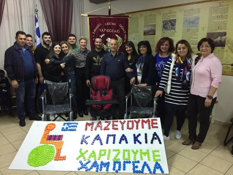 Τρία αναπηρικά αμαξίδια από την Εύξεινο Λέσχη Χαρίεσσας σε ανθρώπους που το έχουν ανάγκη