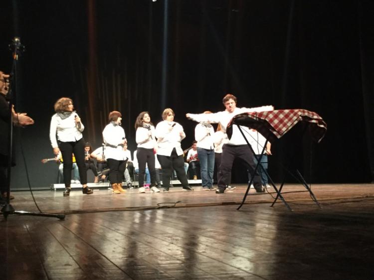 Πρωταγωνιστές «Τα Παιδιά της Άνοιξης» στη θεατρική μουσικοχορευτική παράσταση «ΣΑΝ ΠΑΛΙΟ ΣΙΝΕΜΑ»