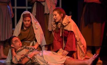 Θεατρική παράσταση «Χριστούγεννα στις Κατακόμβες» για τα παιδιά των κατηχητικών της Ιεράς Μητροπόλεώς μας 