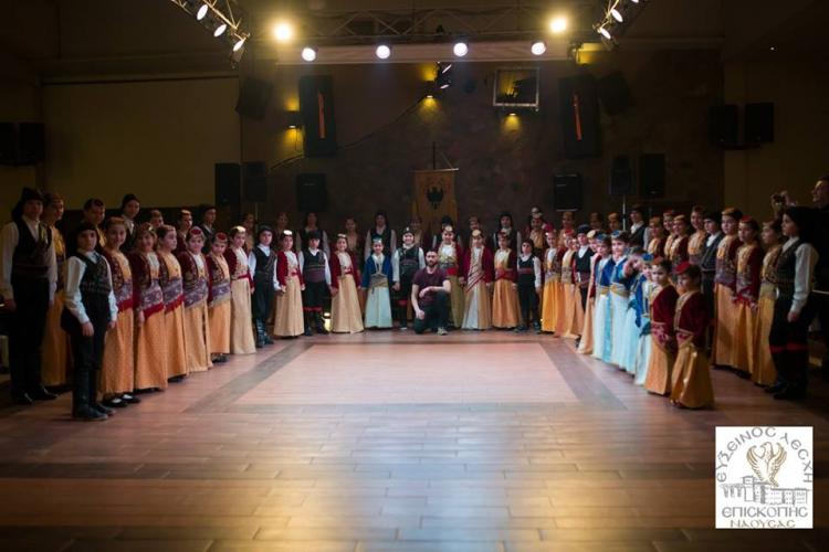 Με μεγάλη επιτυχία ο ετήσιος χορός της Ευξείνου Λέσχης Επισκοπής Νάουσας (Φωτορεπορτάζ)