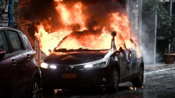Καταστράφηκε ολοσχερώς από εμπρησμό το υπηρεσιακό αυτοκίνητο του δημάρχου Νάουσας στο συλλαλητήριο των Αθηνών
