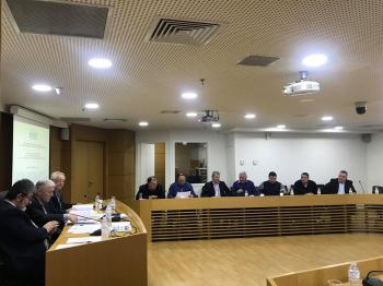 Προσφυγή της ΠΕΔ-ΚΜ στο ΣτΕ κατά της απόφασης Χουλιαράκη για τη μεταφορά των αποθεματικών των Δήμων στην ΤτΕ