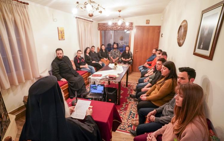 Σύναξη νέων ζευγαριών και ομιλία του Σεβασμιωτάτου στα Κύμινα