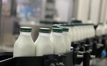 Σε ισχύ νέα μέτρα ελέγχου της αγοράς γάλακτος για την προστασία των κτηνοτρόφων