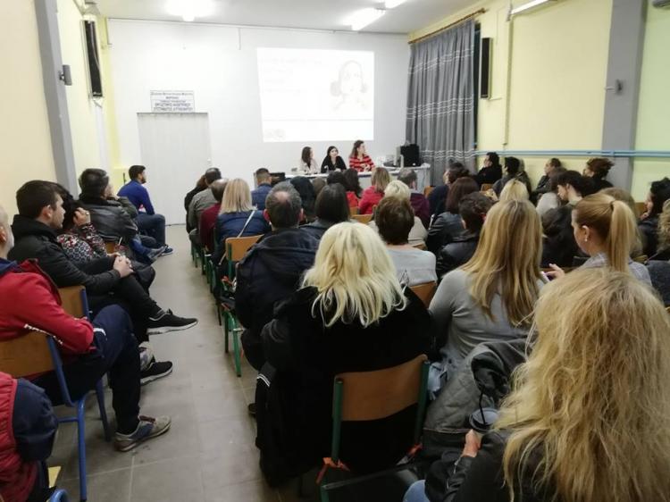 Ενημερωτική ομιλία στελεχών του Κέντρου Συμβουλευτικής Υποστήριξης Γυναικών Δήμου Βέροιας στο Εσπερινό ΕΠΑΛ Βέροιας