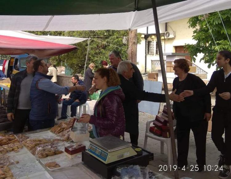 Επίσκεψη στη λαϊκή αγορά Μελίκης του υποψήφιου δημάρχου Αλεξάνδρειας Μ.Χαλκίδη και των συνεργατών του