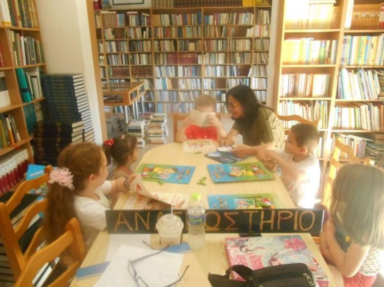 «Συγκίνηση» στη βιβλιοθήκη Γιαννακοχωρίου - Γράφει ο Ηλίας Τσέχος