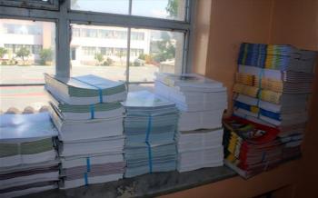 Υπουργείο Παιδείας : Παραδόθηκαν τα βιβλία στα σχολεία, πως θα πληρωθούν οι κενές θέσεις εκπαιδευτικών