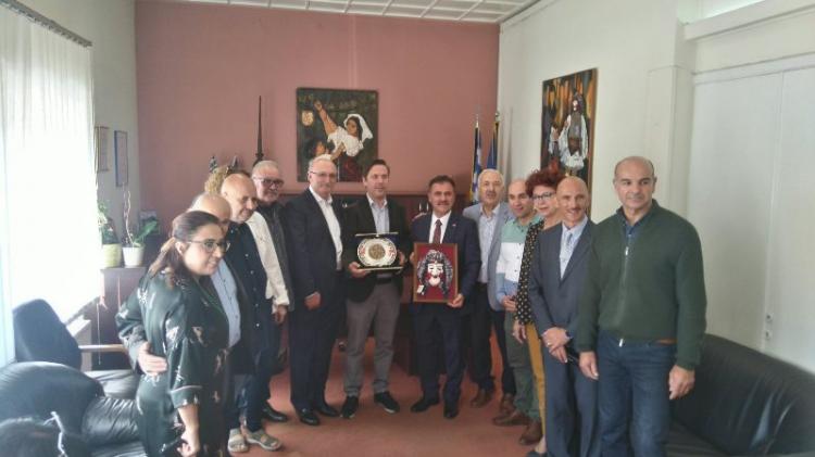 Στη Νάουσα ο Δήμαρχος της Αργυρούπολης, συνοδευόμενος από μέλη του Σωματείου Επιχειρηματιών και Βιομηχάνων