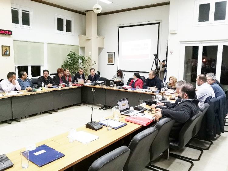 Δημοτικό συμβούλιο Νάουσας : Ήρεμη, αν και...πολύωρη η συνεδρίαση. Εγκρίθηκαν άλλα 2 εκ. ευρώ για το νέο δημαρχείο