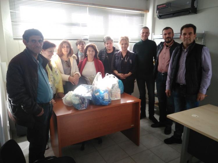 Αντιπροσωπεία του Εργατικού Κέντρου Νάουσας στη δομή φιλοξενίας προσφύγων στην Αλεξάνδρεια