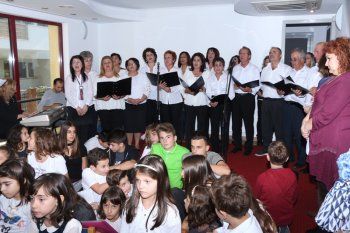 Χάρισε χαρά και συγκίνηση η Χορωδία Μελίκης στη Ρουμανία