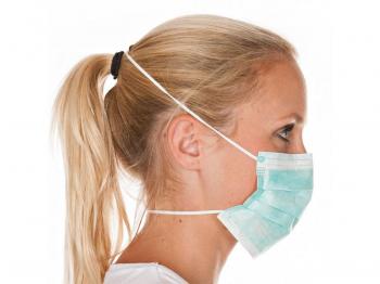 Απλές χειρουργικές μάσκες πρέπει να φοράνε σε δημόσιους χώρους μόνο...ασθενείς!