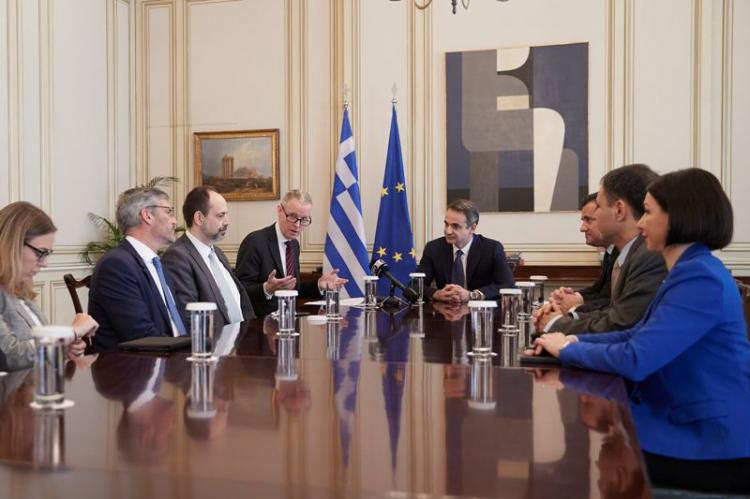 Συνάντηση του Πρωθυπουργού Κ.Μητσοτάκη με τον Αντιπρόεδρο της Ευρωπαϊκής Τράπεζας Επενδύσεων A.McDowell