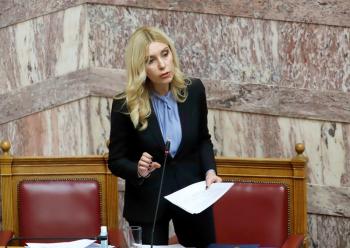 Φ.Αραμπατζή στη Βουλή για αντιμετώπιση των «ελληνοποιήσεων» : «Πράξεις κι όχι λόγια από την Κυβέρνηση του Κυριάκου Μητσοτάκη»