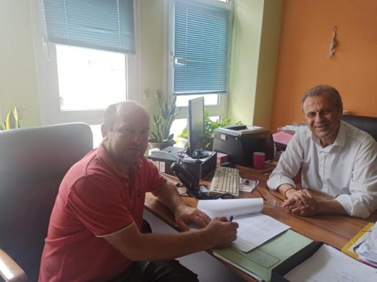 Ξεκινούν εργασίες συντήρησης κοινόχρηστων χώρων στις Δ.Ε. Βεργίνας και Μακεδονίδας  -Υπογράφτηκαν οι σχετικές συμβάσεις από τον Αντιδήμαρχο Τεχνικών Βεροιας  