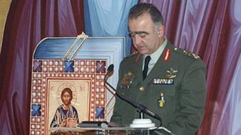 Στρατηγός Ρουσάκης στο Ράδιο Αιχμή-102,8 : «Το 2011 η στρατιωτική ηγεσία δέχτηκε πογκρόμ διώξεων από την κυβέρνηση Παπανδρέου»