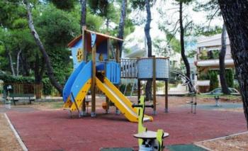 Υπογράφτηκε η σύμβαση για την τοποθέτηση νέων οργάνων σε παιδικές χαρές του Δήμου Αλεξάνδρειας