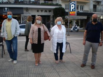Μέτρα πρόληψης και Υγιεινή του sars- cov2 : Ενημερωτική δράση χθες στην πλατεία Δημαρχείου Βέροιας