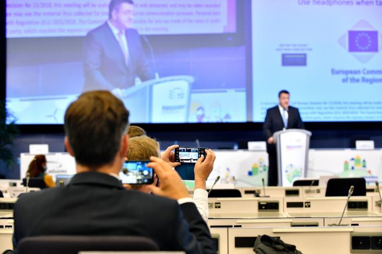 Παρουσίαση της Κατάστασης των Περιφερειών και των Δήμων της Ευρώπης και του Βαρόμετρου των Περιφερειών και Δήμων της ΕΕ 2020 από τον Πρόεδρο της Ε. Ε. Α.Τζιτζικώστα