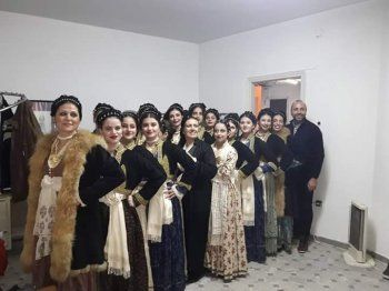 Το Λύκειο των Ελληνίδων Βέροιας στο 3ο Φεστιβάλ Λαογραφίας και παραδοσιακών χορών στη Νάουσα