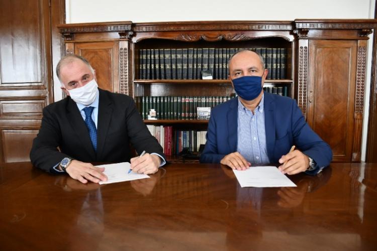 Ο Θ. Καράογλου υπέγραψε μνημόνιο συνεργασίας με την Ανεξάρτητη Αρχή Δημοσίων Συμβάσεων 