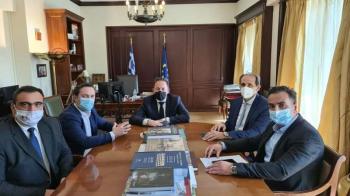 Διαδοχικές συναντήσεις του Δημάρχου Νάουσας στην Αθήνα με τον Αν. Υπουργό Εσωτερικών κ. Στέλιο Πέτσα και τον Υφ. Οικονομικών κ. Απόστολο Βεσυρόπουλο