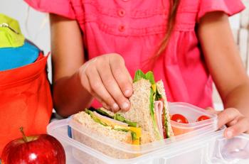 Σε 8 δημοτικά σχολεία του Δ.Νάουσας θα υλοποιηθεί το πρόγραμμα «Σχολικών Γευμάτων»