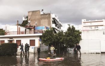 Η κακοκαιρία «Μπάλλος» βούλιαξε τη χώρα: Προβλήματα, πλημμύρες, και ένας νεκρός