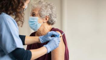 Υποχρεωτικός ο εμβολιασμός για τους άνω των 60 ετών. Ανακοίνωση μέτρων από τον πρωθυπουργό