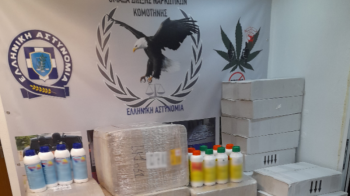 Ημαθία: Αστυνομικός σκύλος «ξετρύπωσε» καπνικά προϊόντα και φυτοφάρμακα