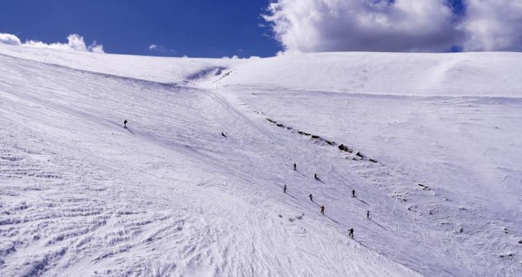 Υπεγράφη η σύμβαση μακροχρόνιας εκμίσθωσης του Χιονοδρομικού Κέντρου «3-5 Πηγάδια» μεταξύ του Δήμου Νάουσας και της Ιδιωτικής Κεφαλαιουχικής Εταιρείας «Ορεινός Τουρισμός»