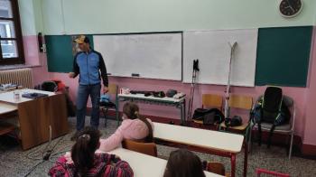 ΕΟΣ Νάουσας : Ομιλία - Παρουσίαση του Ορειβατικού Σκι σε σχολείο της Νάουσας