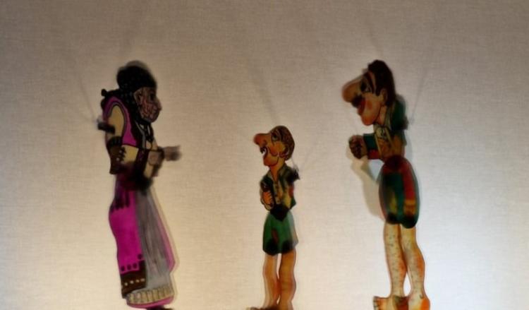 Στιγμιότυπα από την επετειακή παράσταση θεάτρου σκιών με το έργο του Γ.Χατζή με τίτλο «Ο Χαλασμός της Νάουσας», που διοργανώθηκε με την επιμέλεια της Αντιδημαρχίας Πολιτισμού του Δ.Νάουσας