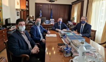 Συνάντηση του Δημάρχου Νάουσας Ν.Καρανικόλα με τον Αναπληρωτή Υπουργό Στ.Πέτσα και τον Υφυπουργό Απ.Βεσυρόπουλο