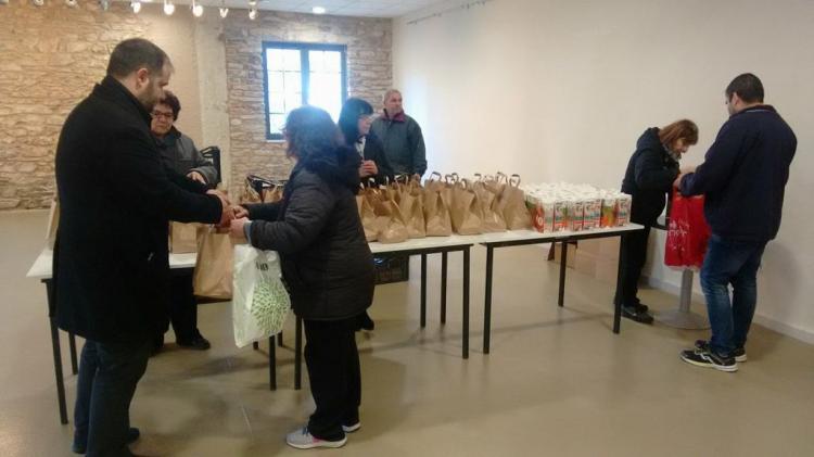 Γεύματα αγάπης σε 150 συνδημότες άπορων οικογενειών στο Δήμο Νάουσας