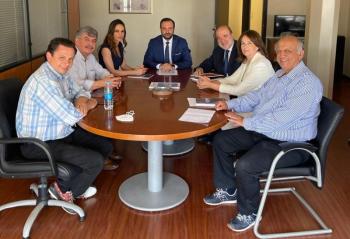 Συνάντηση τομεαρχών κοινοβουλευτικής ομάδας του ΣΥΡΙΖΑ με το ΟΕΕ