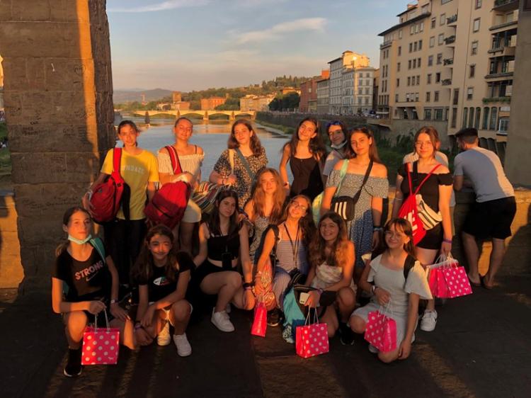Επιστροφή κι ευχαριστίες από καθηγήτριες και μαθητές της σχολής χορού της Κ.Ε.Π.Α. Δήμου Βέροιας μετά το ταξίδι τους στην Ιταλία