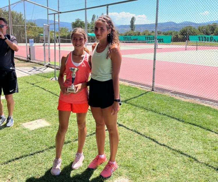  Με απόλυτη επιτυχία ολοκληρώθηκε το Πανελλαδικό Πρωτάθλημα τένις για Αγόρια και Κορίτσια κάτω των 14 ετών από τον ΟΜΙΛΟ ΑΝΤΙΣΦΑΙΡΙΣΗΣ ΒΕΡΟΙΑΣ