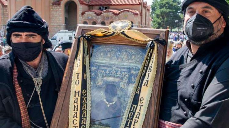 Παναγία Σουμελά: Με λαμπρότητα η λιτανεία της ιερής εικόνας τον Δεκαπενταύγουστο παρουσία πλήθος προσκυνητών