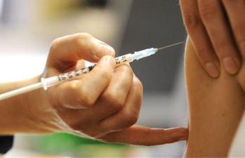Σε εξέλιξη για τις ομάδες αυξημένου κινδύνου ο αντιγριπικός εμβολιασμός