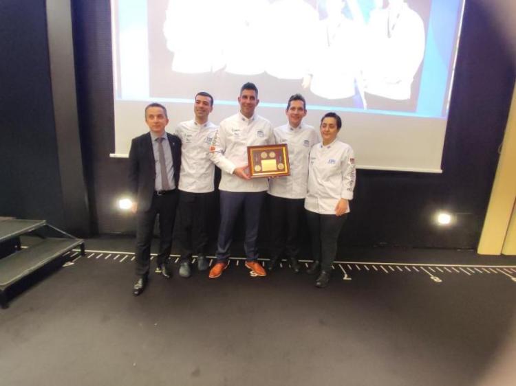 Χάλκινο μετάλλιο στο Παγκόσμιο Κύπελλο Μαγειρικής 2022 για τις γεύσεις της Μακεδονικής Κουζίνας. Στο μενού η παραδοσιακή πίτα Μαρσίνα Βέροιας