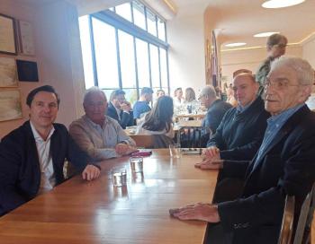 Σημαντικά τοπόσημα του Δήμου Νάουσας επισκέφθηκαν 30 δημοσιογράφοι της Ένωσης Βαλκανικών Πρακτορείων Ειδήσεων