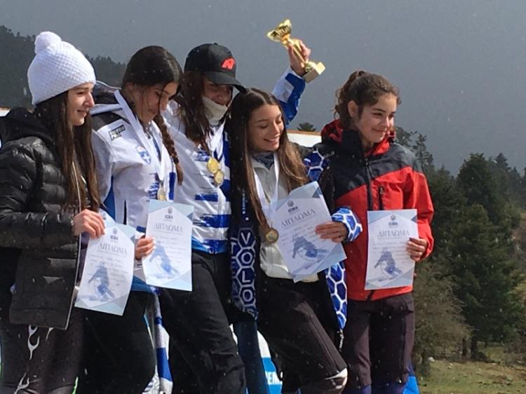 Ο ΕΟΣ Νάουσας στους Πανελλήνιους Αγώνες Αλπικού Σκι στον ΠΑΡΝΑΣΣΟ