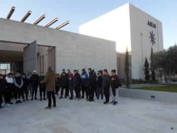 Επίσκεψη μαθητών του Γυμνασίου Βεργίνας «Μανόλης Ανδρόνικος» στο Νέο Μουσείο Αιγών