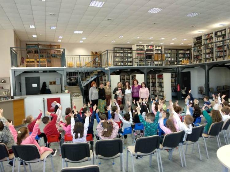 Με τρεις δράσεις φιλαναγνωσίας γιορτάστηκε πρόσφατα η Παγκόσμια Ημέρα Παιδικού Βιβλίου στη Δημοτική Βιβλιοθήκη Νάουσας 