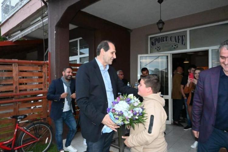 Απόστολος Βεσυρόπουλος : «Συνεχίζουμε μαζί. Μεγάλη συγκέντρωση πολιτών στον Λουτρό» 